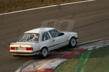https://ahrtal-motorsport.de//images/dennis_e30/29.jpg